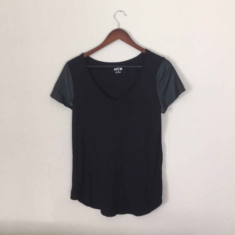 Basic slouchy tee with faux leather cap sleeves